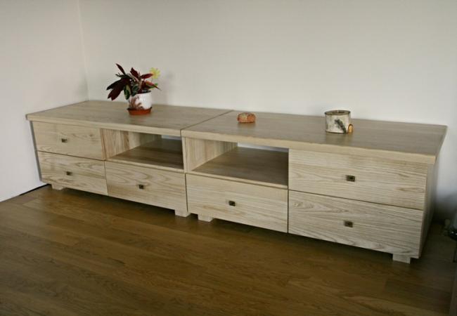 TV komoda - masiv jasan